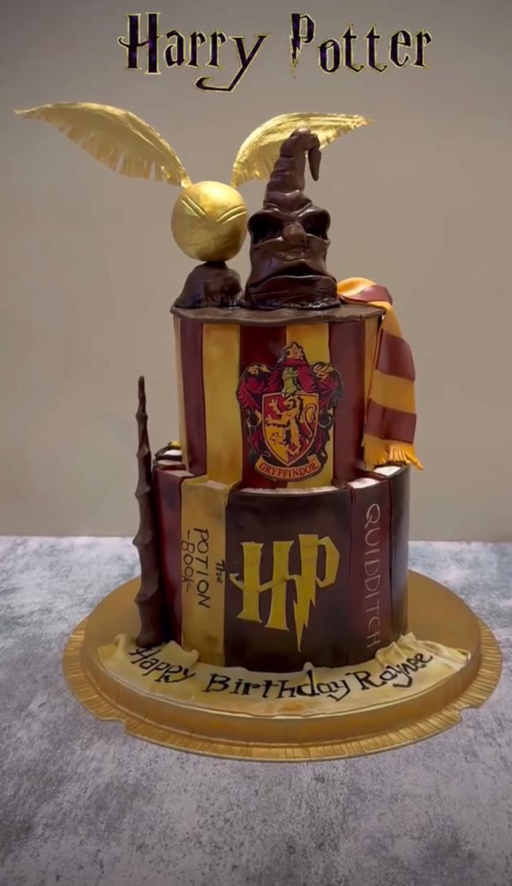 Harry Potter 2 Tier Cake