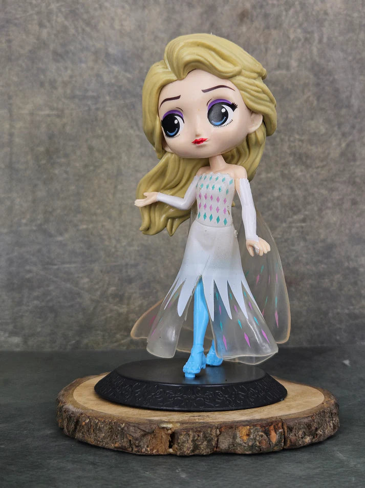 Frozen | Elsa Figure | Limited Edition PVC Collectible | 14 cm |