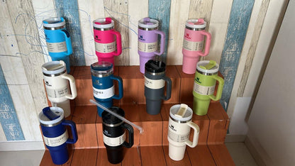STANLEY Quencher H2.0 Tumbler with Handle and Straw.