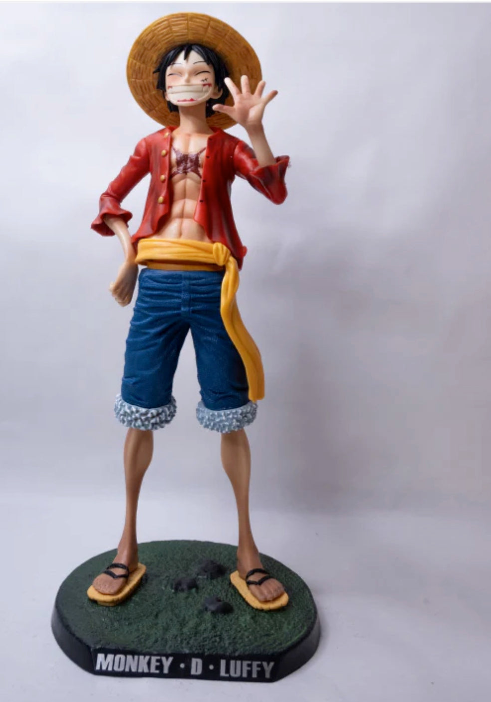 One Piece Luffy Smiley Figure