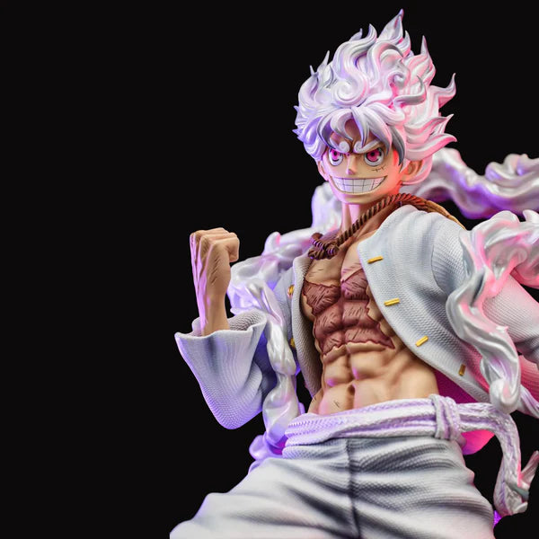 LUFFY GEAR 5 STANDING ON SKULL 38.5CM