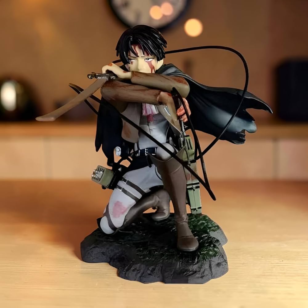 Levi Sitting 18 cm