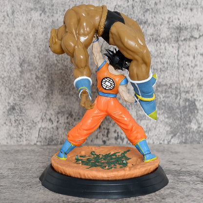 Dragon Ball Z Iconic Clash: Goku Lifts Nappa Figure
