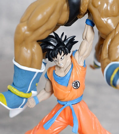 Dragon Ball Z Iconic Clash: Goku Lifts Nappa Figure