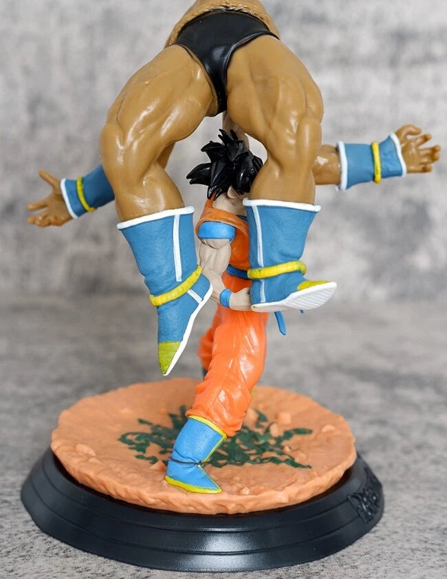 Dragon Ball Z Iconic Clash: Goku Lifts Nappa Figure