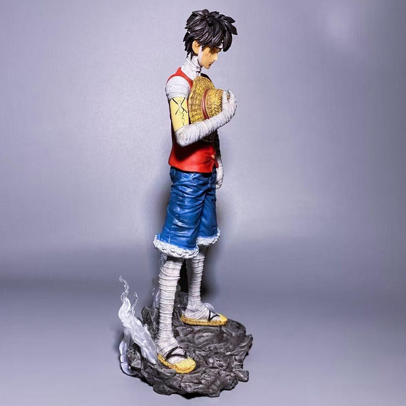 One Piece Damaged Luffy Bandage Figure | 27 cm