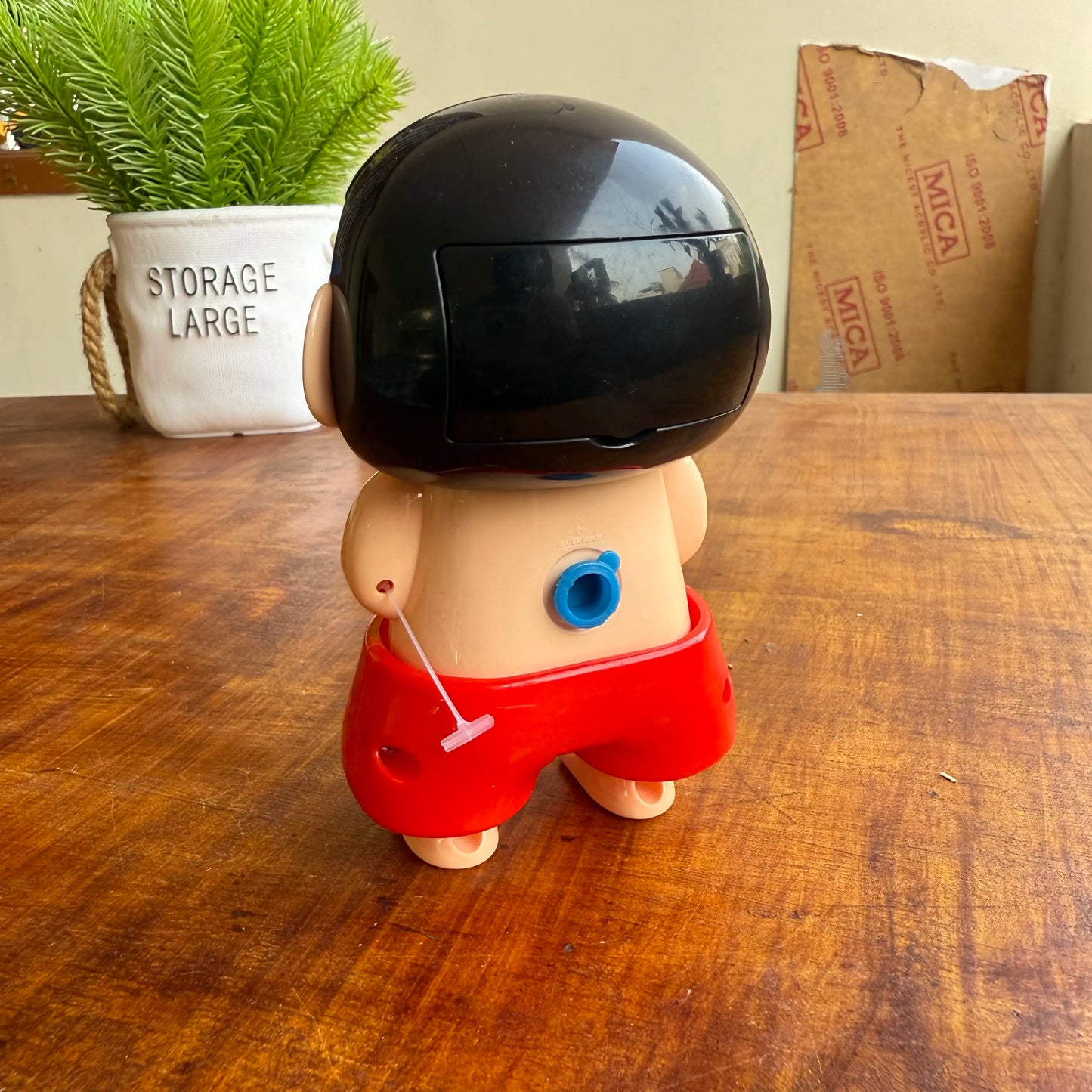 shinchan water gun